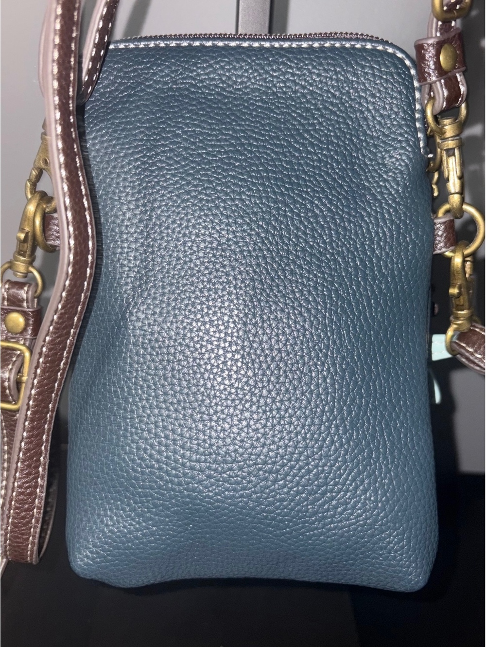 Chala Sea Turtle Crossbody Bag - Picture 5 of 8